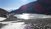 30 Lac glaciaire a contre jour